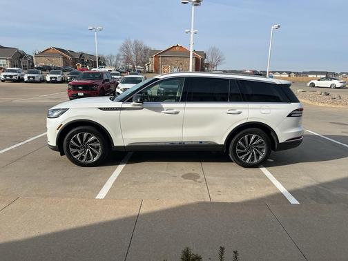 2026 Lincoln Aviator Premiere