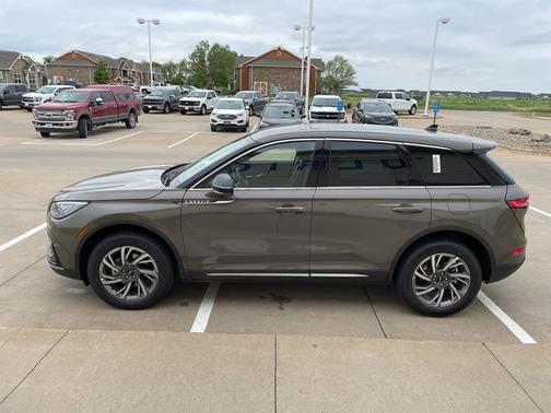 2025 Lincoln Corsair Premiere
