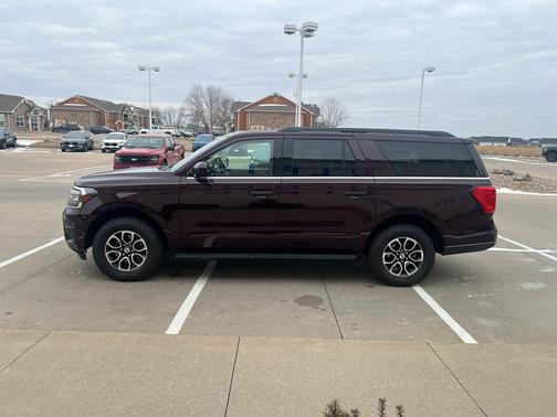 2024 Ford Expedition Max XLT