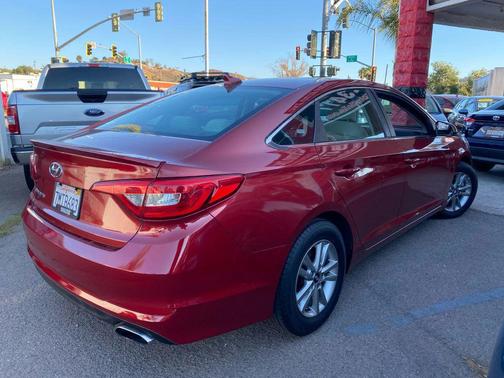 2016 Hyundai SONATA SE