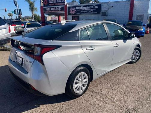 2020 Toyota Prius LE