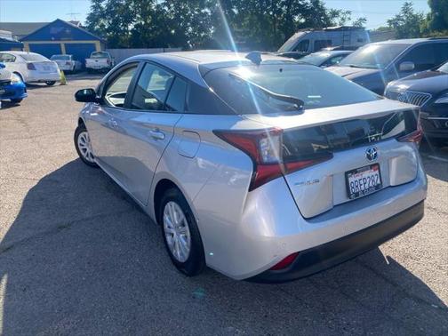2020 Toyota Prius LE