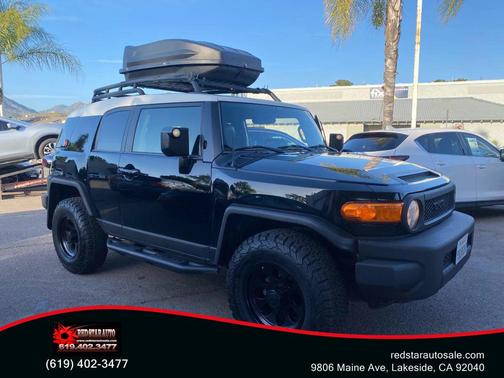 2014 Toyota FJ Cruiser Base