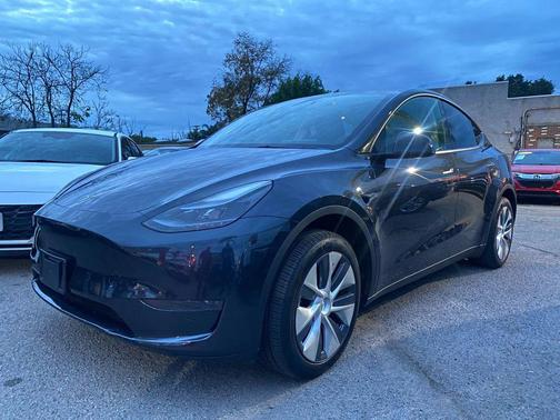 2024 Tesla Model Y Standard Sport Utility 4D