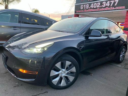 2024 Tesla Model Y Standard Sport Utility 4D