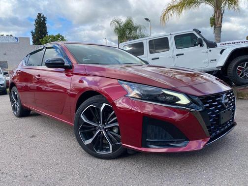2023 Nissan Altima SR Intelligent AWD