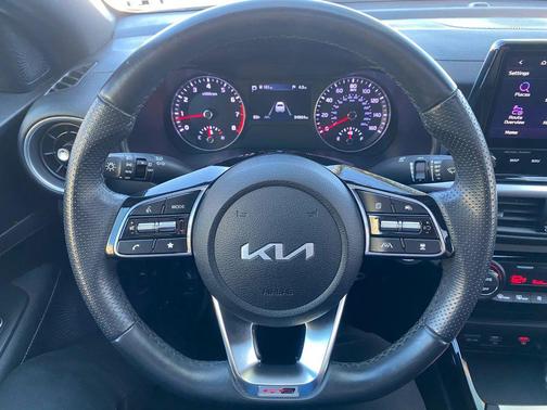 Snow White Pearl 2022 Kia Forte GT-Line