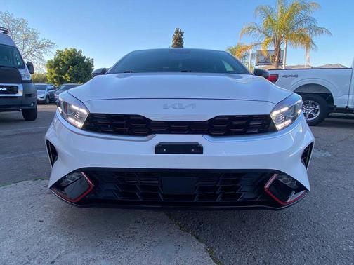 Snow White Pearl 2022 Kia Forte GT-Line