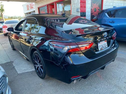 2022 Toyota Camry SE