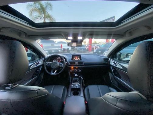 2017 Mazda Mazda3 Touring