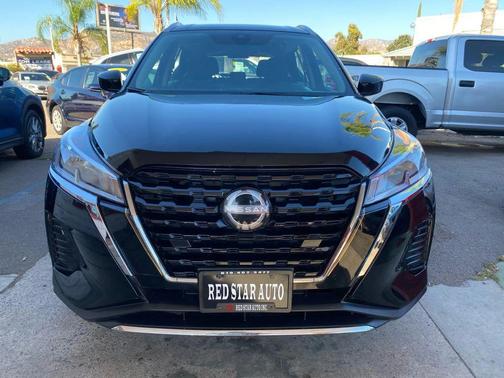 2023 Nissan Kicks SV