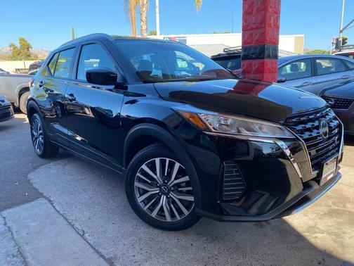 2023 Nissan Kicks SV