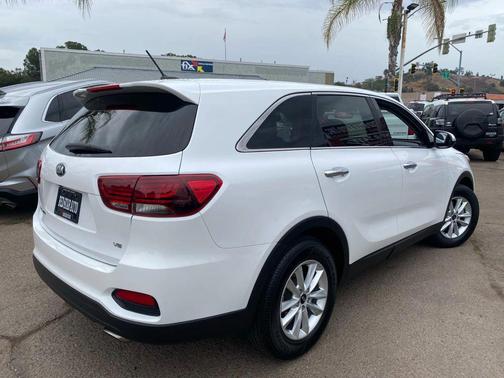 2019 Kia Sorento LX