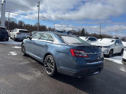 2018 Ford Taurus SHO