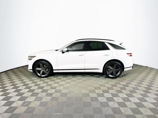 Uyuni White 2022 Genesis GV70 2.5T AWD