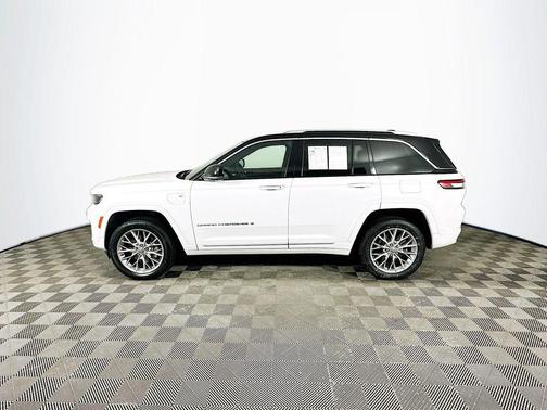 2022 Jeep Grand Cherokee 4xe Summit