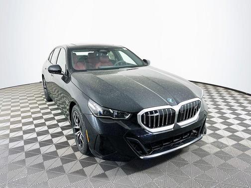 Black Sapphire Metallic 2026 BMW i5 xDrive40