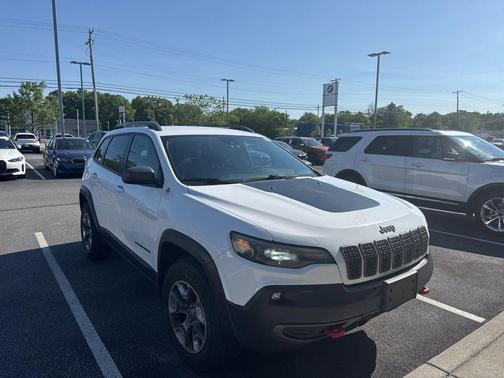 Bright White Clearcoat 2019 Jeep Cherokee Trailhawk Elite