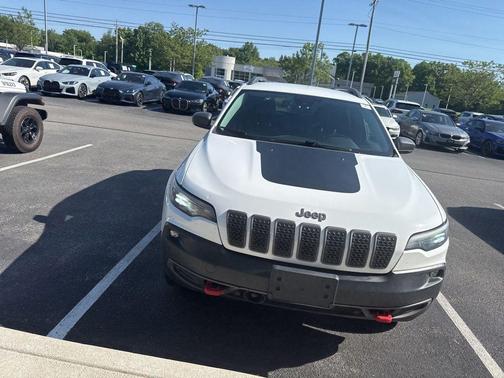 Bright White Clearcoat 2019 Jeep Cherokee Trailhawk Elite