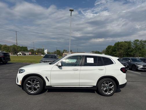 Alpine White 2024 BMW X3 xDrive30i