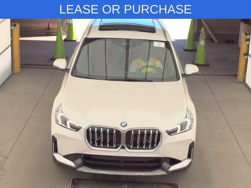 Mineral White Metallic 2025 BMW X1 xDrive28i