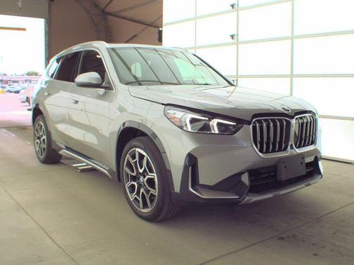 Space Silver Metallic 2025 BMW X1 xDrive28i