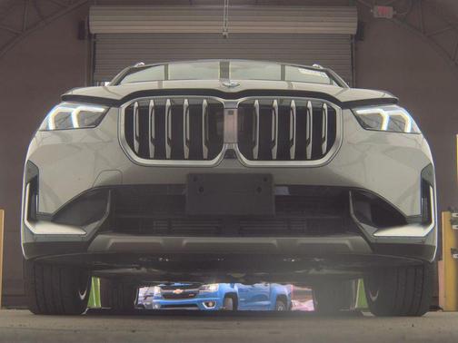 Space Silver Metallic 2025 BMW X1 xDrive28i