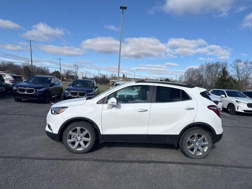 Summit White 2019 Buick Encore Essence