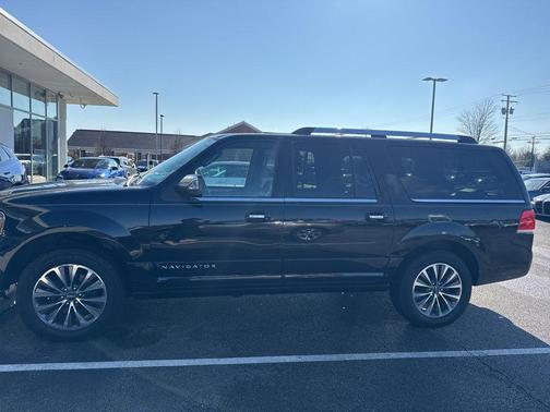 BLACK VELVET METALLIC 2017 Lincoln Navigator Select
