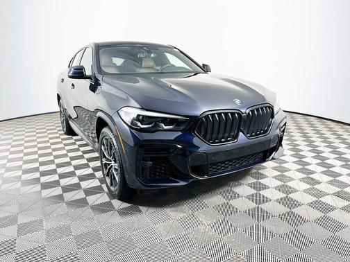 2022 BMW X6 M50i
