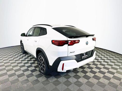 2025 BMW X2 xDrive28i