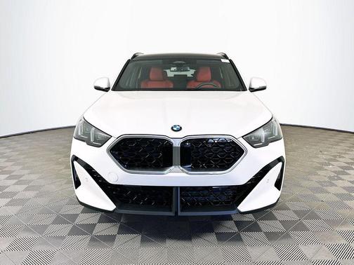 2025 BMW X2 xDrive28i