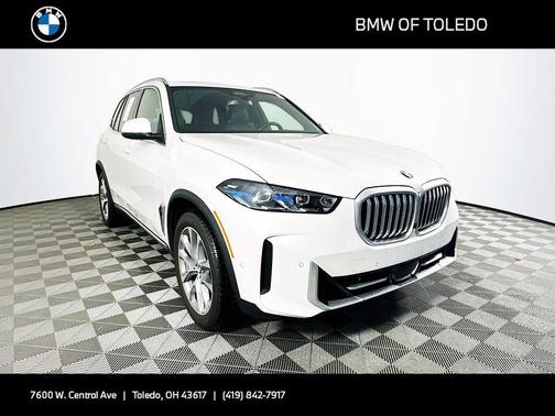 White Metallic 2026 BMW X5 xDrive40i