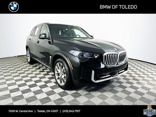 Black Sapphire Metallic 2025 BMW X5 xDrive40i