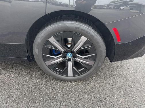 Dark Graphite Metallic 2024 BMW iX xDrive50
