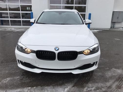 Alpine White 2015 BMW 320 i
