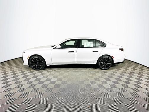 Mineral White Metallic 2026 BMW 760 xDrive