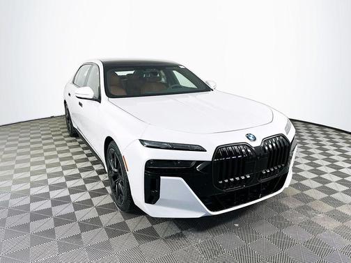 Mineral White Metallic 2026 BMW 760 xDrive