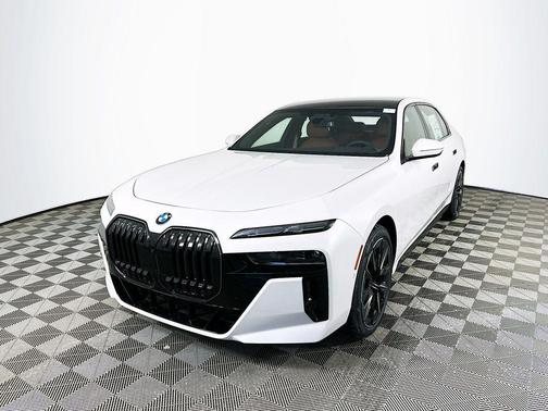 Mineral White Metallic 2026 BMW 760 xDrive