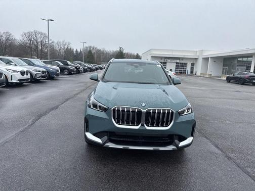 Cape York Green Metallic 2026 BMW X1 xDrive28i