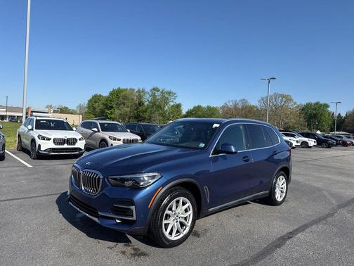 Phytonic Blue Metallic 2023 BMW X5 xDrive40i