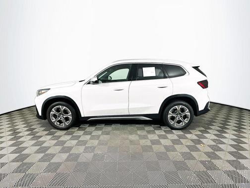 Alpine White 2023 BMW X1 xDrive28i