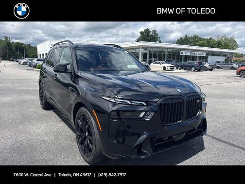 Black Sapphire Metallic 2027 BMW X7 M60i