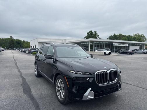 Black Sapphire Metallic 2026 BMW X7 xDrive40i