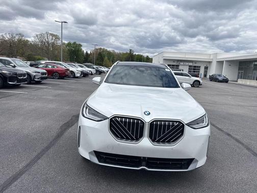 Mineral White Metallic 2026 BMW X3 30 xDrive