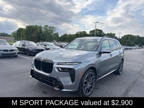 Skyscraper Grey Metallic 2026 BMW X7 xDrive40i