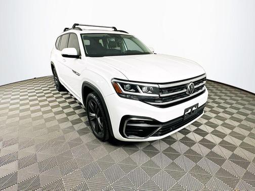 Pure White 2021 Volkswagen Atlas 3.6L SE w/Technology