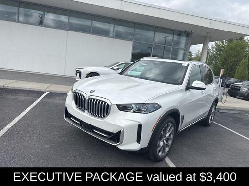 Mineral White Metallic 2026 BMW X5 xDrive40i