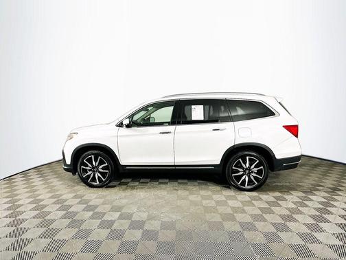 2022 Honda Pilot Touring 8-Passenger