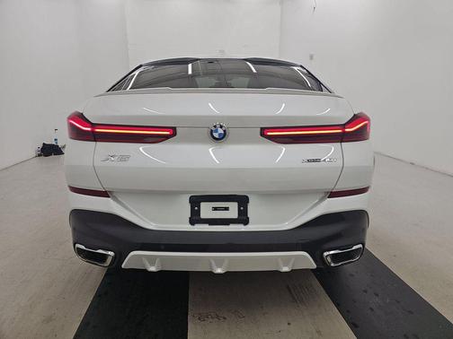 2026 BMW X6 xDrive40i